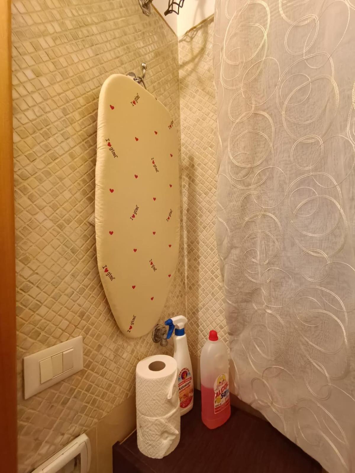 Orchidea Stanza Privata In Appartamento Condiviso "Sapori Di Mare" Cagliari Extérieur photo